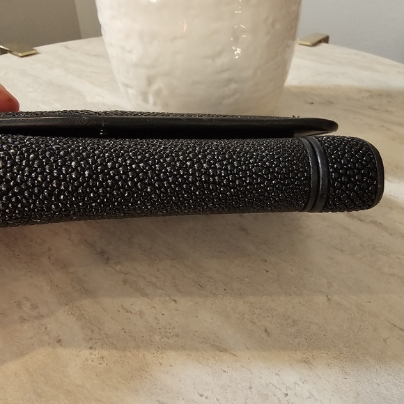 Genuine Stingray Skin Pebble Black Clutch Trifold Wallet Magnetic Closure - Picture 6 of 16